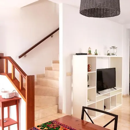 Dom wakacyjny Casa Paca - Your Private Oasis In Lanzarote - Paradise By The Sea *