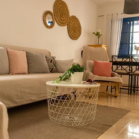 Dom wakacyjny Casa Paca - Your Private Oasis In Lanzarote - Paradise By The Sea *